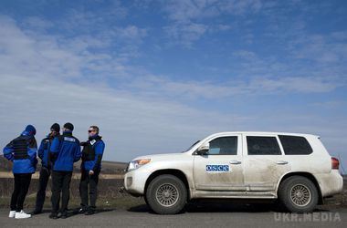 Місія ОБСЄ зафіксувала більше сотні вибухів в районі Донецького аеропорту. Обстановка на Донбасі залишається нестабільною і непередбачуваною