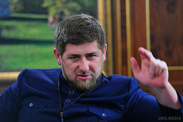 Кадиров знявся у голлівудському бойовику. Глава Чечні отримав головну роль у гостросюжетному фільмі в кращих традиціях Голлівуду. За словами політика, компанію на знімальному майданчику йому склали зірки світової величини.