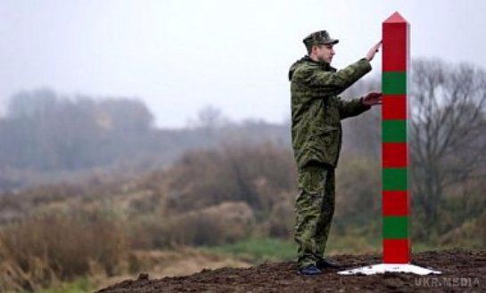 Чому Росія відгороджується від Донбасу. У пресі з'явилися повідомлення про те, що Росія в Ростовській області вирила вздовж кордону з Україною 100-км рів і звела 40 км інженерних загороджень .
