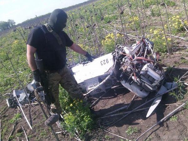 Фотопідсумки тижня.  На Донеччині з'явився двійник прем'єра. З полону вийшов кіборг (фото). Силовики збили російський безпілотник, Львів став Венецією, у Миколаєві заново винайшли велосипед