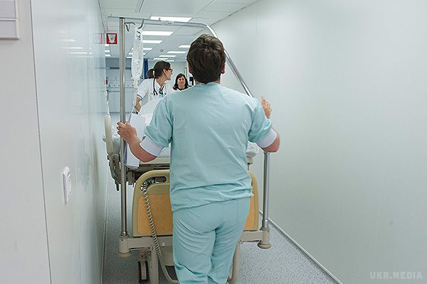 Чим загрожують проблеми з щитовидною залозою. Гіпотиреоз – синдром, який характеризується зниженням або повним припиненням роботи щитовидної залози. При гіпотиреозі змінюються функції різних органів і систем внаслідок недостатнього вмісту в організмі тиреоїдних гормонів (Т3 – тироксину і Т4 – трийодтироніну).