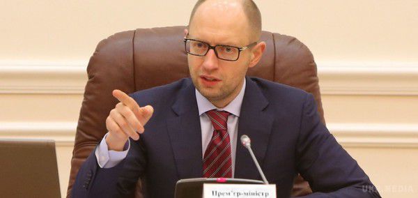  У Квіташвілі є три місяці - Яценюк. Глава уряду зажадав до вересня ухвалити необхідні закони, закупити медпрепарати і провести вакцинацію