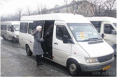 Пільговики Дніпропетровської області продовжать їздити безкоштовно. Чиновники запевняють, що для пільгових категорій населення нічого не зміниться