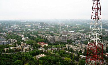 У Донецьку виведена з ладу телевишка. Через виведення з ладу телевежі місцеві телеканали бойовиків тимчасово припинили мовлення