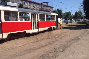 У Харкові злетів з рейок трамвай. "Рогатий" не доїхав до місця призначення