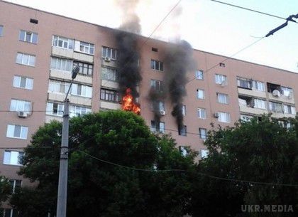 У центрі Харкова горіла багатоповерхівка: евакуювали 15 людей. У суботу, 6 червня, у будинку по вул. Маломясницкой, 6 сталася пожежа.
