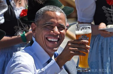 Як почався Саміт G7?  З пива і брецелів. Європейські лідери обговорюють санкції проти Росії, екологію та "Ісламську державу"