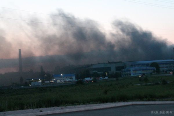  Волинь. Пожежа на заводі, дим  заполонив Нововолинськ (фото, відео). Загорівся трансформатор. Даних про потерпілих немає.