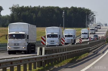 Знову незаконно перетнули кордон України російські вантажівки . На Донбас вторгся "ювілейний" "гумконвой"