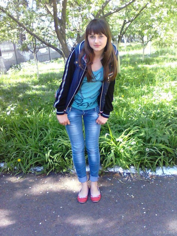 На Івано-Франківщині правоохоронці продовжують шукати 16-річну дівчину. Юлю Тацюк викрали, коли вона поверталася з дискотеки.
