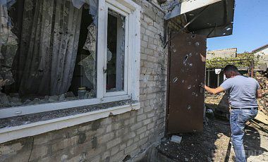 Терористи обстрілюють житлові квартали. За минулу добу проросійські терористи обстрляли позиції ЗСУ і населені пункти Донбасу понад 50 разів. 