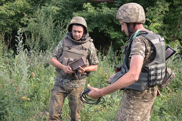 Карта АТО станом на 12 липня. Ситуація на сході країни (карта АТО) станом на 12:00 12 липня 2015 року за даними РНБО України.