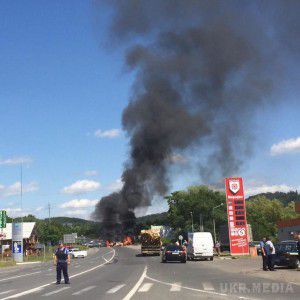 Бійня в Мукачевому: з'явилося повне відео стрілянини. Нардеп виконав свою вчорашню обіцянку прояснити ситуацію.