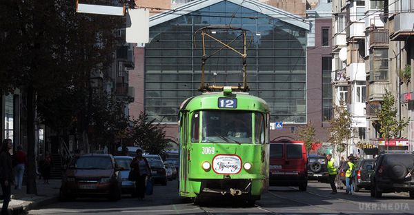 Суд зобов'язав Харків повернути полякам трамваї і тролейбуси. Харківська міськрада та ПЛ Лізинг повинні передати ТОВ Фінансова компанія " Приватні інвестиції в рахунок погашення боргів 57 тролейбусів і десять трамваїв