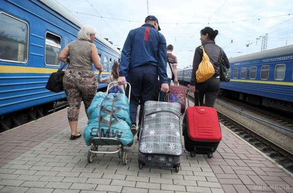 Куди біжать переселенці із зони АТО: названі найпопулярніші області. Кількість вимушених переселенців з Донбасу та Криму перевищила 900 тис. осіб. 