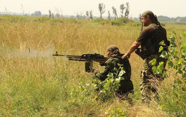Ситуація в зоні АТО загострилася.  Штаб доповідає про 100 обстрілів і одному тривалу перестрілку
