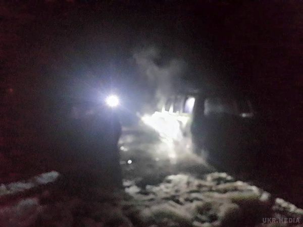 Ужгород. Вночі  гриміли вибухи і горіли авто -  соцмережі (фото, відео). У ніч на 15 липня в Ужгороді було неспокійно.