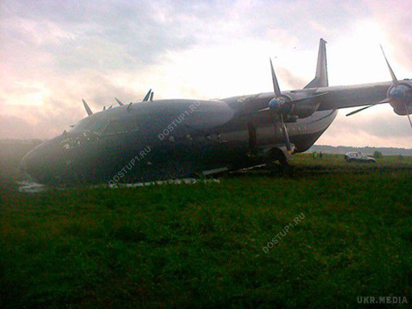 В РФ відбулася сьома аварія з військовим літаком: фото. У Росії з початку літа сталася вже сьома аварія з участю військового літака.