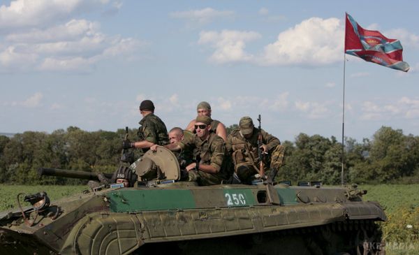 З самого ранку бойовики обстрілюють позиції сил АТО з артилерії і стрілецької зброї. Протягом 20 липня позиції сил АТО більше 60 раз обстріляли російсько-терористичні війська.