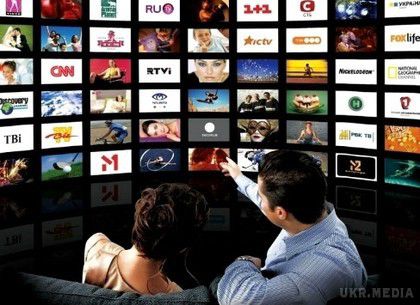 Під забороною ще три російські телеканали в Україні . На сьогоднішньому засіданні Нацрада по телебаченню і радіомовленню заборонила трансляцію російських телеканалів «Зброя», «Будинок кіно» і «Ілюзіон».