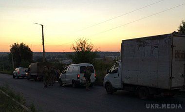 Силовики у Донбасі затримали 11 машин з контрабандою - Бірюков. Загальна вага заблокованої контрабанди склала близько 30 тонн