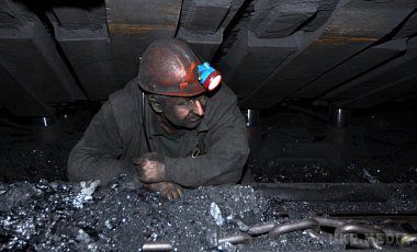 На Волині шахтарі почали страйк із-за боргів по зарплаті. Працівники шахти "Нововолинська №1" вимагають виплатити борги по зарплаті за квітень, травень та червень цього року