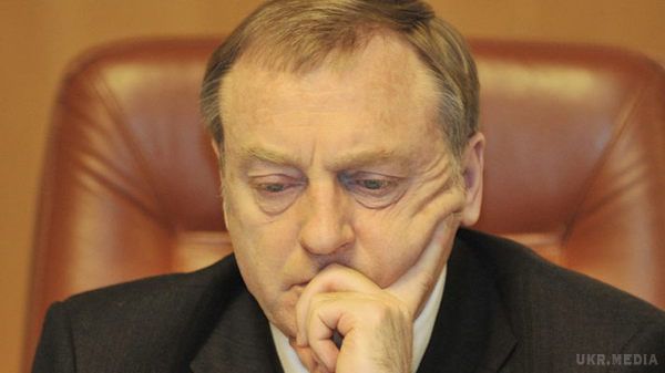 ГПУ просить суд заарештувати екс-міністра юстиції Лавриновича. Екс-глава Мін'юсту в четвер прибув до прокуратури для ознайомлення з обвинуваченням
