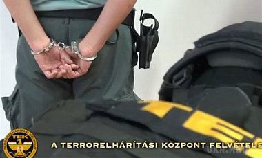 В Угорщині за контрабанду з Україною заарештовано більше 20 осіб. Під варту взято 18 митних податківців і троє громадян Угорщини, за хабарництво і грубе порушення службових повноважень