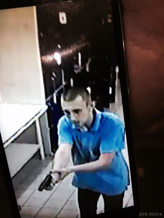 Опубліковано фото вбивці з магазину в Харкові (фото). Стрілянина в супермаркеті Харкова: опубліковано фото з камер спостереження