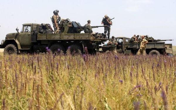 Бойовики провокують українських військових на двох напрямках - зведення АТО. Бойовики активізувалися під Донецьком і на Артемівському напрямку