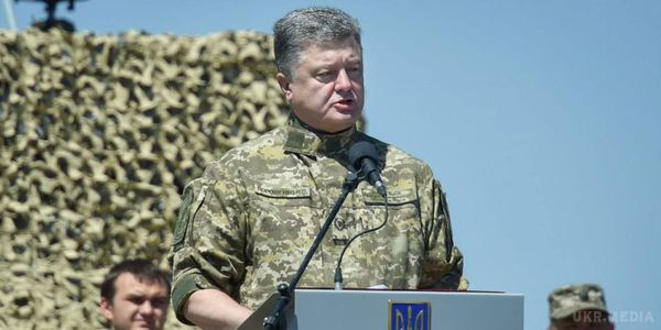 Порошенко: Військові не будуть відведені з висот в районі Маріуполя. За словами Президента України, охорона Маріуполя зараз значно підвищена.