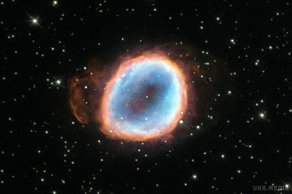 Телескоп "Хаббл" "побачив" передсмертну агонію зірки. Космічний телескоп "Хаббл" сфотографував останні моменти життя вмираючої зірки. 