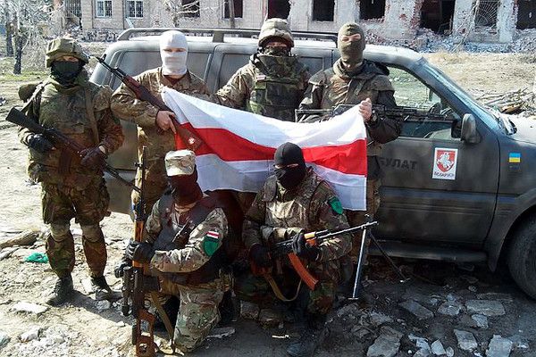 Під Донецьком важко поранений білоруський доброволець. Сьогодні, 10 серпня, під час нічного бою під українським Донецькому був важко поранений один з білоруських добровольців, що допомагають армії України протистояти російської збройної агресії.