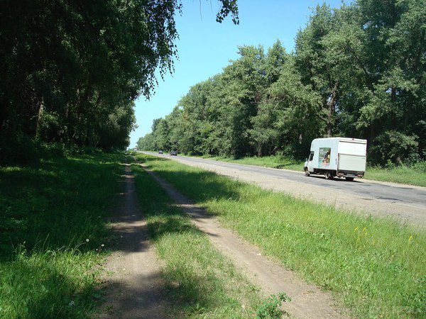 У Вінницькій області шукають банду з п'ятьох автоматників. Жертвою таємничих розбійників став приватний підприємець, що перевозив до Одеси великі гроші.