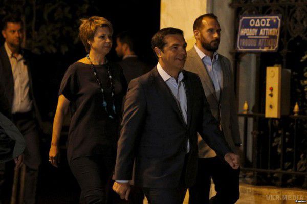 Голова уряду Греції Ципрас оголосив про свою відставку та дострокові вибори. У Греції прем'єр-міністр Алексіс Ципрас заявив, що йде у відставку і що у країні відбудуться дострокові вибори.