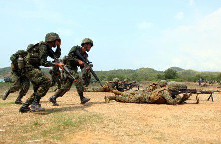 США і Південна Корея відновили військові навчання. Навчання почалися в понеділок на цьому тижні і повинні тривати до 28 серпня.