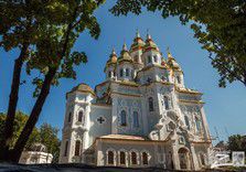 Відкриття і освячення храму Святих Дружин-Мироносиць. 23 серпня, на день міста, було урочисто відкрито та освячено верхній храм.
