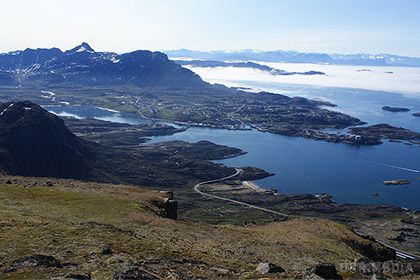 Від Гренландії відколовся величезний льодовик. Від льодовика Якобсхавн найбільшого в світі острова Гренландія відколовся величезний шматок замороженої води. 