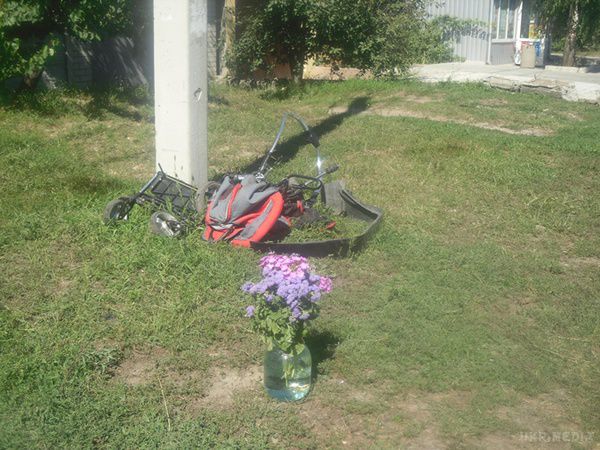 У Дніпропетровську юрба ледь не розірвала п'яного водія, який вбив і покалічив людей (фото). Увечері 24 серпня у Самарському районі на місці ДТП розлючений натовп ледь не вбив водія "Мерседеса"