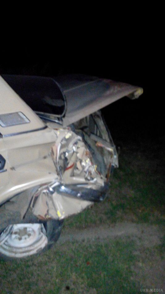 У Дніпропетровську юрба ледь не розірвала п'яного водія, який вбив і покалічив людей (фото). Увечері 24 серпня у Самарському районі на місці ДТП розлючений натовп ледь не вбив водія "Мерседеса"