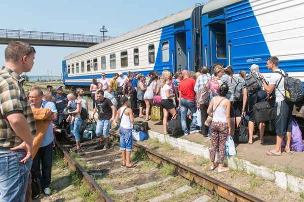 Переселенців перевірять на справжність. Як будуть обчислювати людей, які покинули зону АТО тільки на папері.