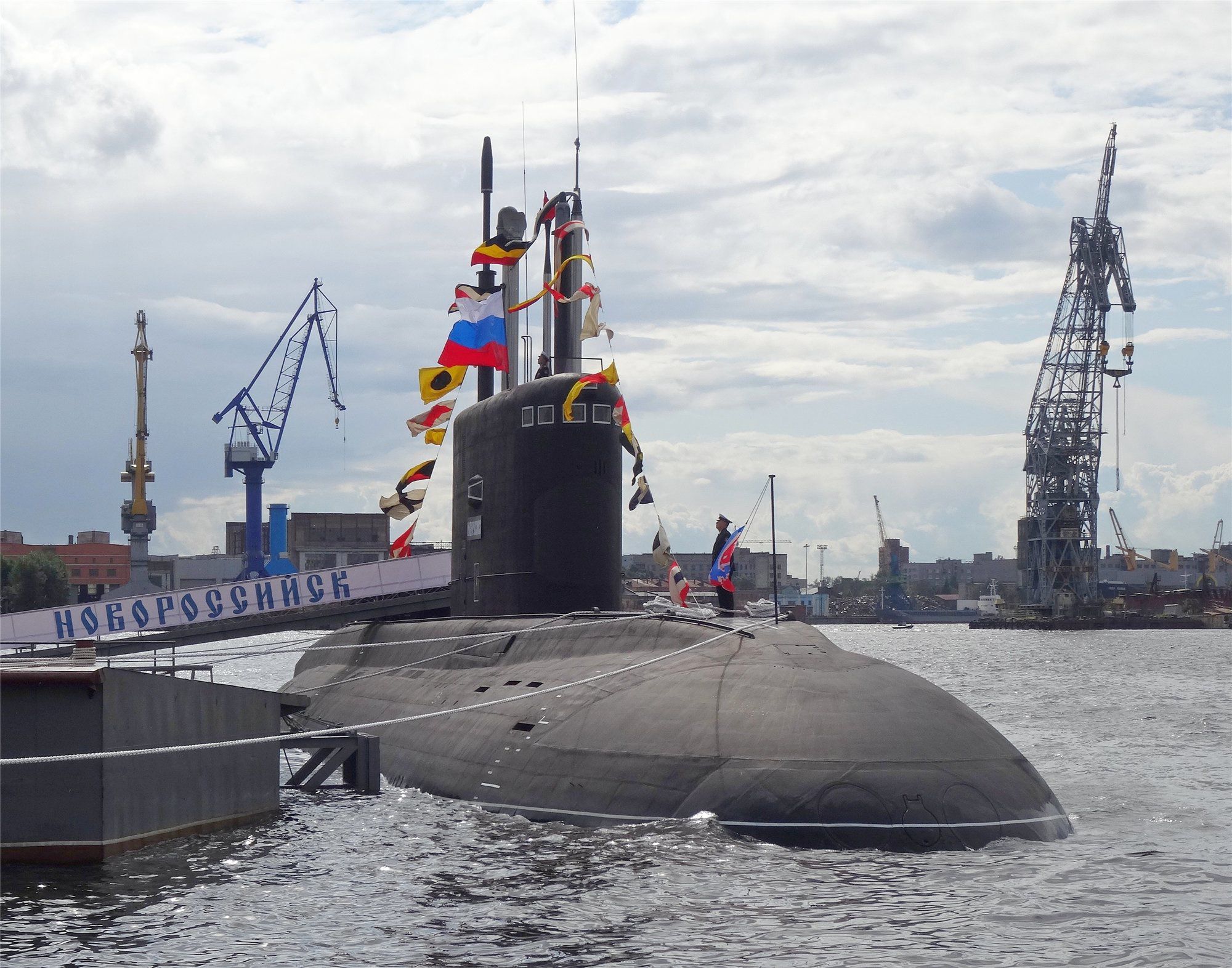  Конфлікт двох членів НАТО через російську субмарину- ЗМІ. "Новоросійськ" є одним з найбільш тихохідних дизельних підводних човнів у світі