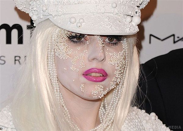 Леді Гага без макіяжу (фото). Леді Гага здивувала своїх шанувальників природною красою.
