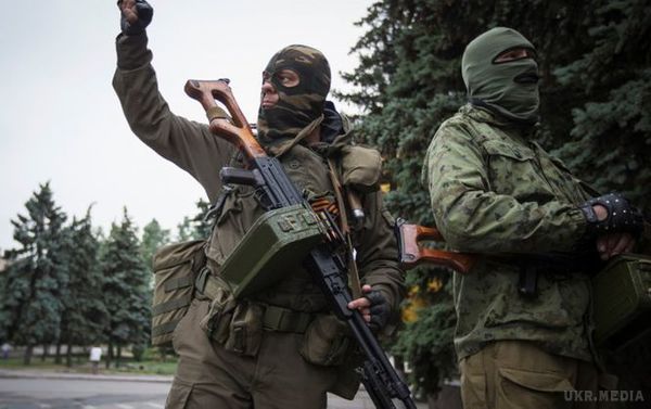 Російські ЗМІ повідомили про переворот в "ДНР": будівля ОДА в Донецьку оточена. ОДА в Донецьку оточена бронетехнікою і озброєними людьми