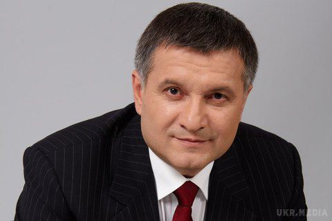 Аваков запропонував Бастрикіну лікуватися в поліклініці МВС. Так міністр внутрішніх справ Арсен Аваков відреагував на заяву глави слідчого комітету росії Росії про участь Арсенія Яценюка у військових діях у Чечні