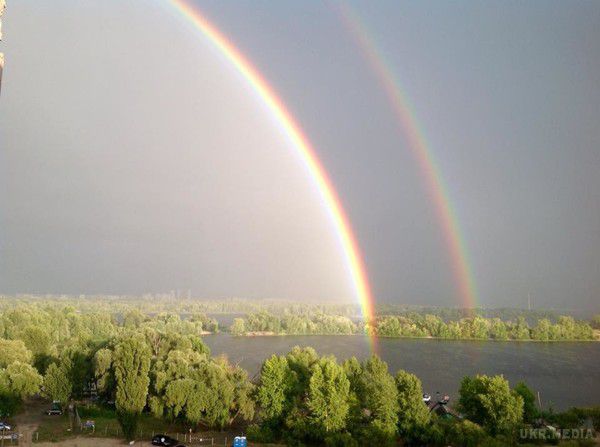 Подвійна веселка над Києвом (фото). Це хороший знак. Подвійна веселка у Києві захопила користувачів соцмереж