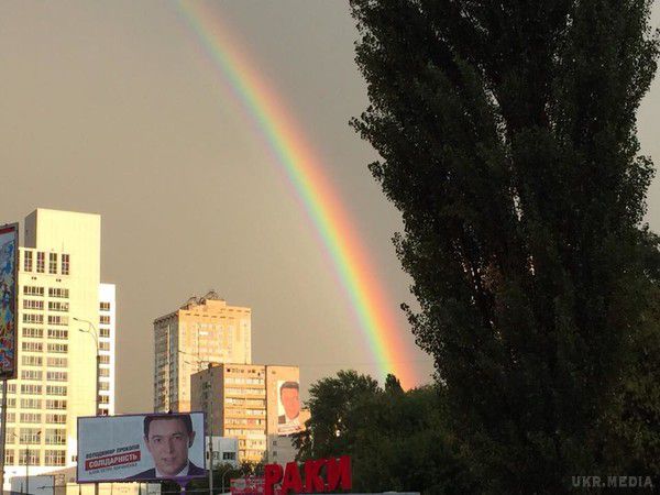 Подвійна веселка над Києвом (фото). Це хороший знак. Подвійна веселка у Києві захопила користувачів соцмереж