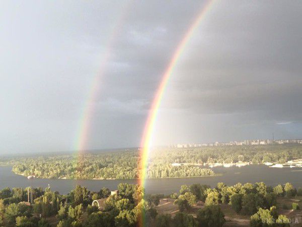 Подвійна веселка над Києвом (фото). Це хороший знак. Подвійна веселка у Києві захопила користувачів соцмереж