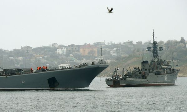  Десантні кораблі  відправила Росія у Сирію - ЗМІ. Росія відправила у Сирію два десантних кораблі і додаткове авіасудно.