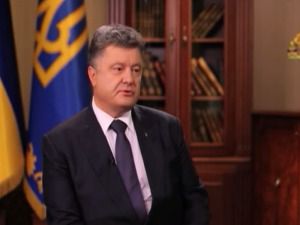 Петро  Порошенко пояснив, чому Захід не дав Україні зброю (відео). Українська армія на початку війни була корумпованою та нашпигованою російськими агентами, дали зрозуміти президентові у світі.